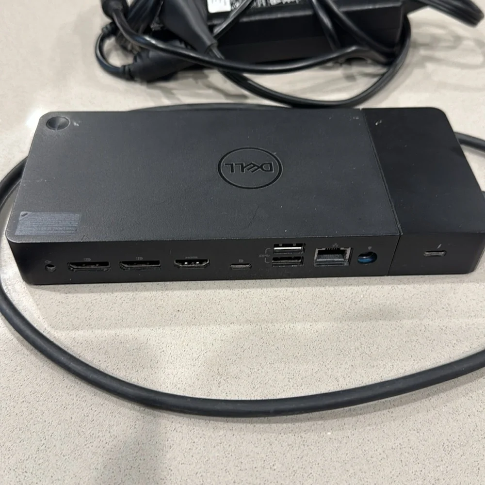 Dell docking station with charger.